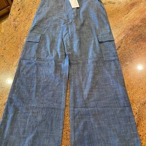 NEW! LA Relaxed High Waist, Wide Leg Cargo Pants Size Small (2-4)  $89